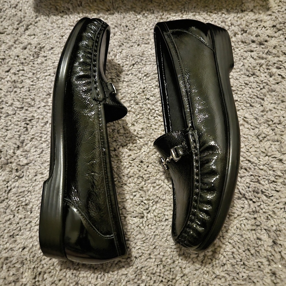 SAS Metro-P Loafers Size 8.5 M Black Patent Leather Slip On Preppy Classic Shoe